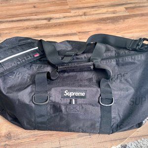 Supreme Duffle Bag Black (SS19)